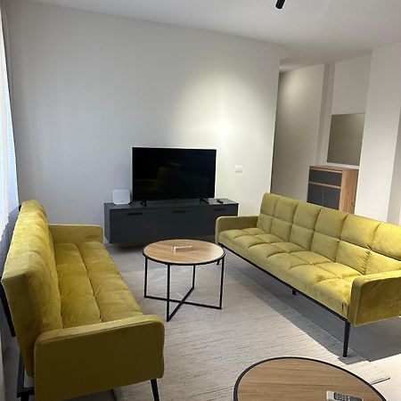 New Bazar - 2 Rooms Apartment Тирана Екстериор снимка